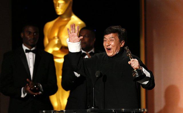Джеки Чану впервые вручили «Оскар»