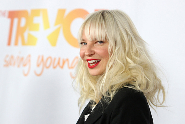Sia записала песню «Never Give Up» для фильма «Лев»
