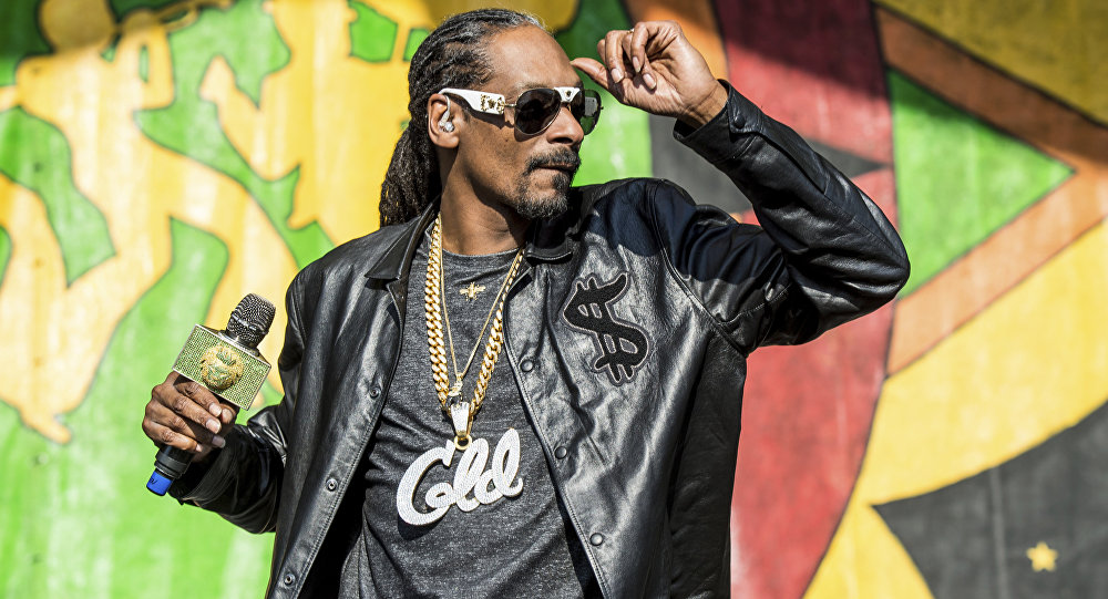 Snoop Dogg выпустил клип «Words Are Few» с нового альбома «Snoop Dogg Presents the Bible of Love»