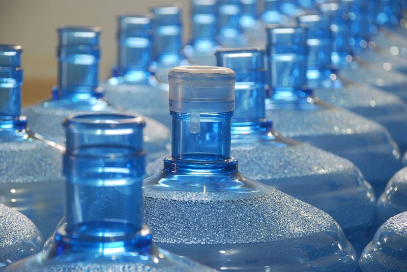 Как выбрать бутилированную воду для доставки