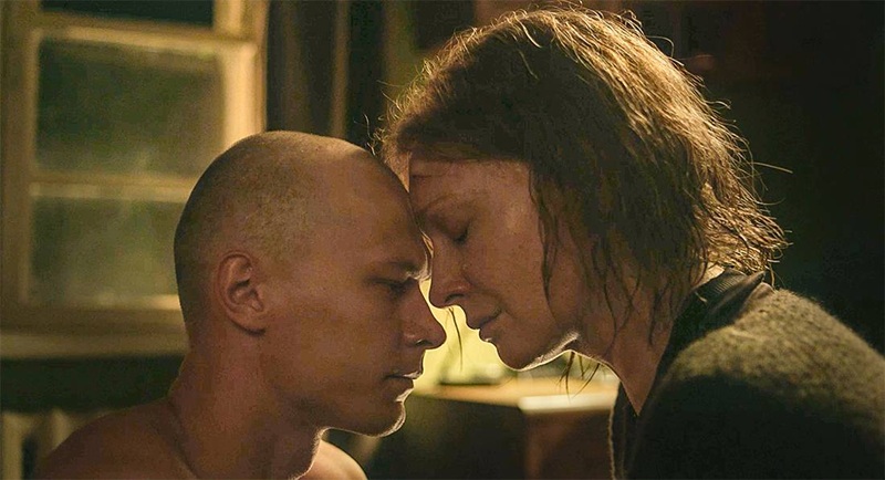 Подборка трогательных фильмов про мам