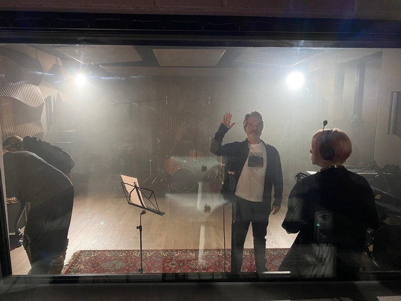 mir-spasut-volontjory-4