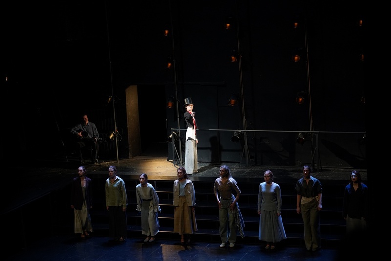 9726ea15a8a9411a4f25ff384de6e9c4