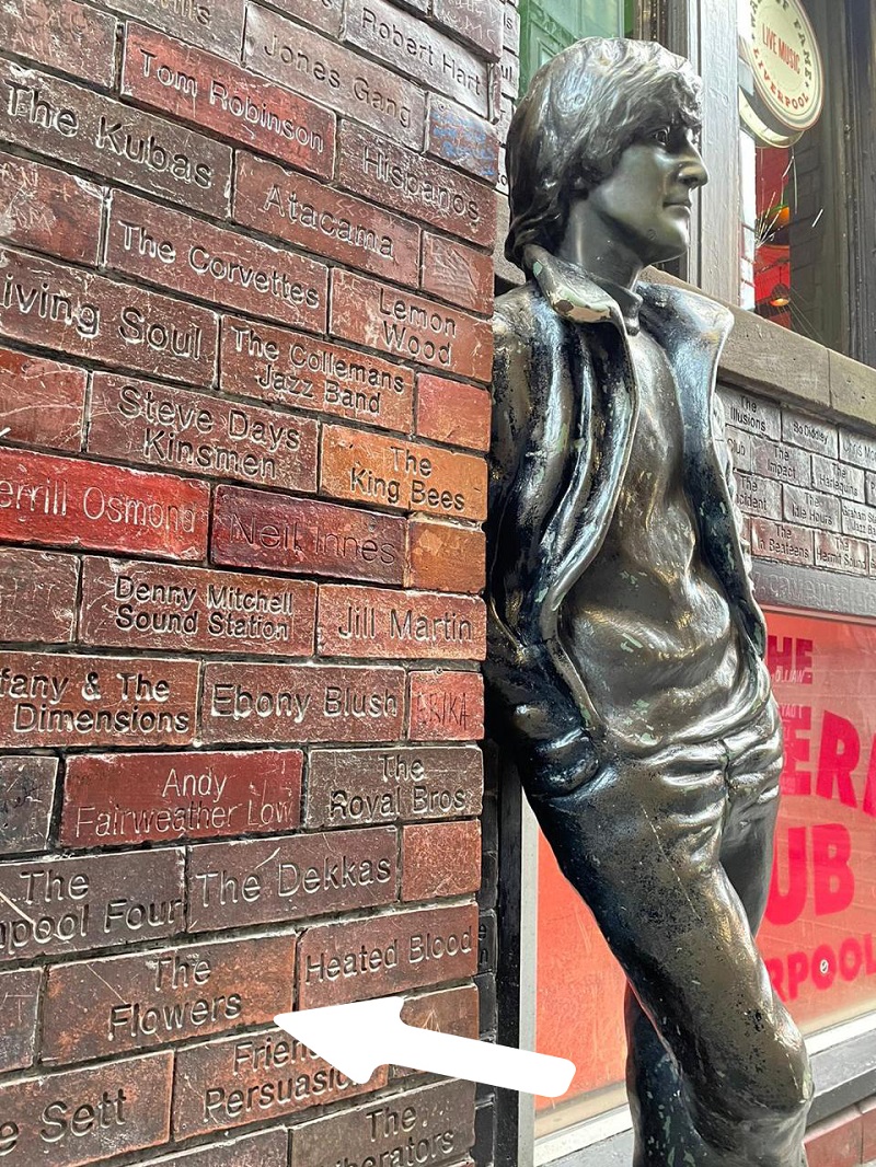 the-flowers-in-cavern-club