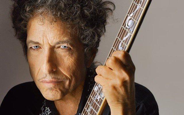 Боб Дилан выпустил тройной кавер-альбом «Triplicate»