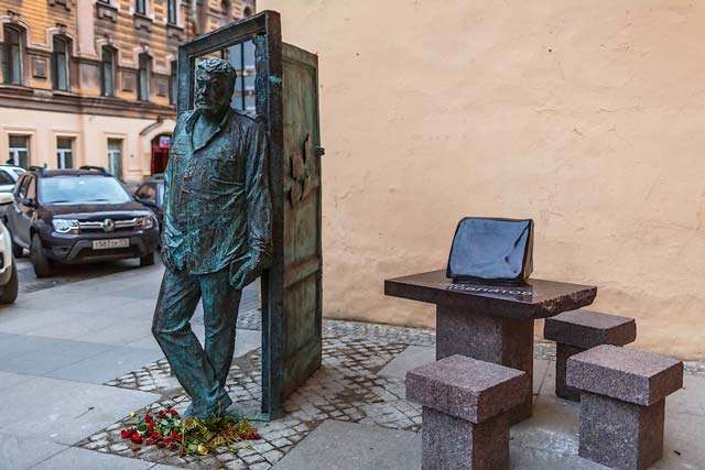 Монумент Довлатова - новая инициатива таллинских литераторов