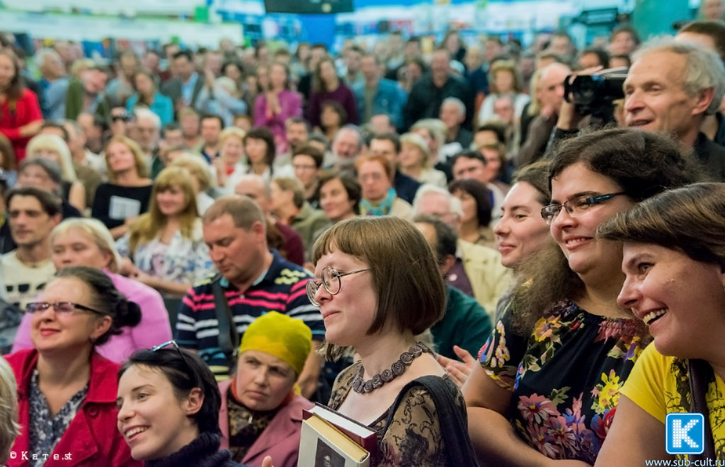 17.09.2014. Презентация книги Эдуарда Лимонова «Дед. Роман нашего времени». (СПб, «Буквоед»)