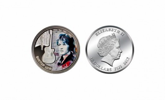 "Сбербанк" выпустил монеты с изображением Виктора Цоя