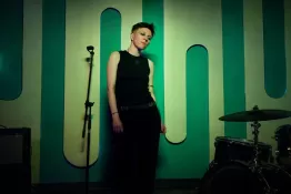 «Нет ничего важнее тебя самого. Но это не про эгоизм» – Света Невестина о годе одиночества, новом сценическом герое и песнях с Женей Цыгановым