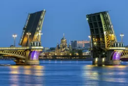 Разводные мосты в Санкт-Петербурге в 2026 году: какие мосты разводят и во сколько