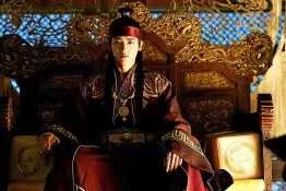 Короли Халлю: кому из корейских актёров больше всего подошла роль правителя?